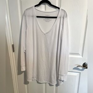 Torrid 5X White Long Sleeve T